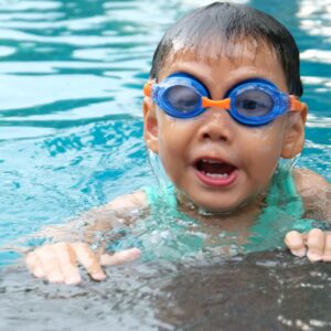 learning to swim kids swim lessons
